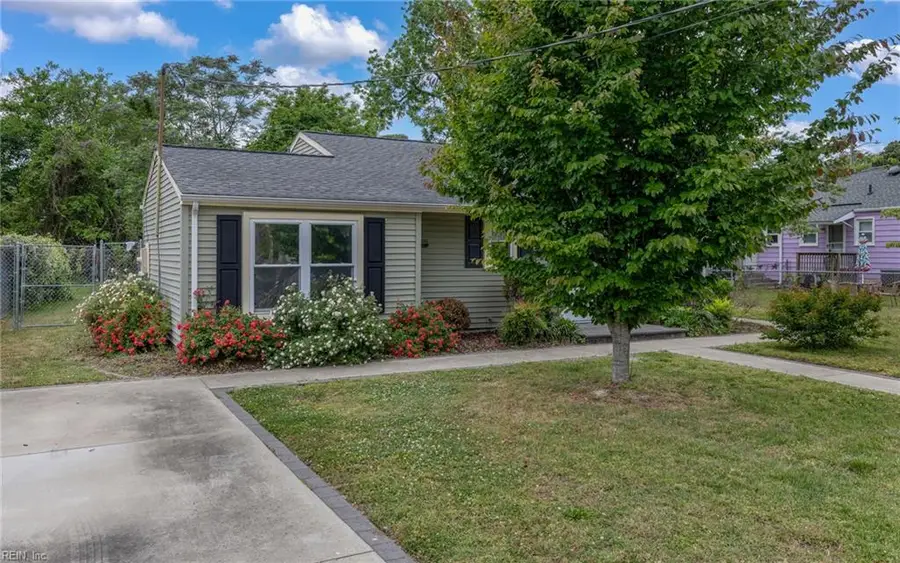 315 Mary Street, Hampton, VA 23664 - #2
