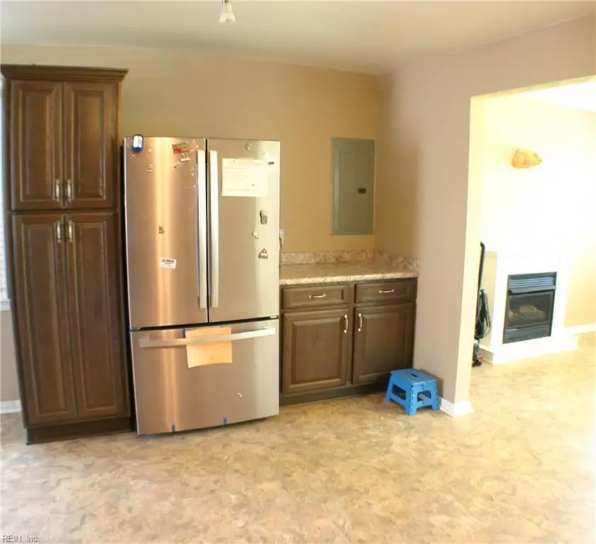 425 Keith Court, Chesapeake, VA 23325 - #2