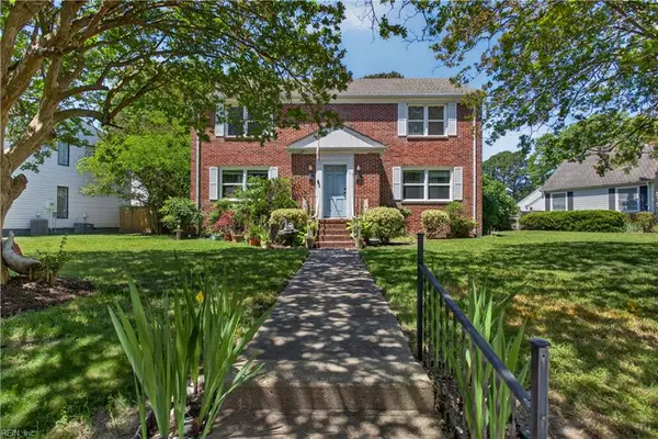 215 Riverside Drive, Portsmouth, VA 23707