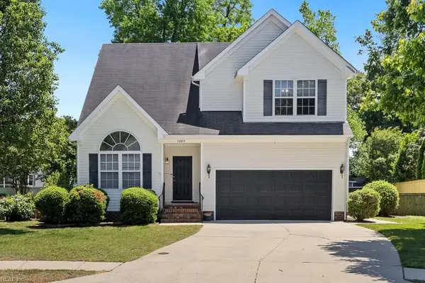 1009 Seagull Court, Chesapeake, VA 23322