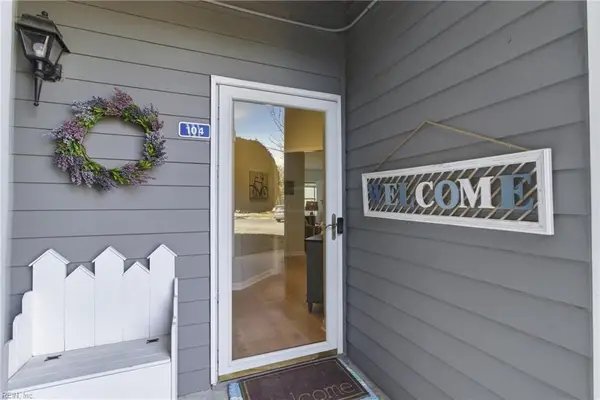 1024 Porte Harbour Arch #104, Hampton, VA 23664