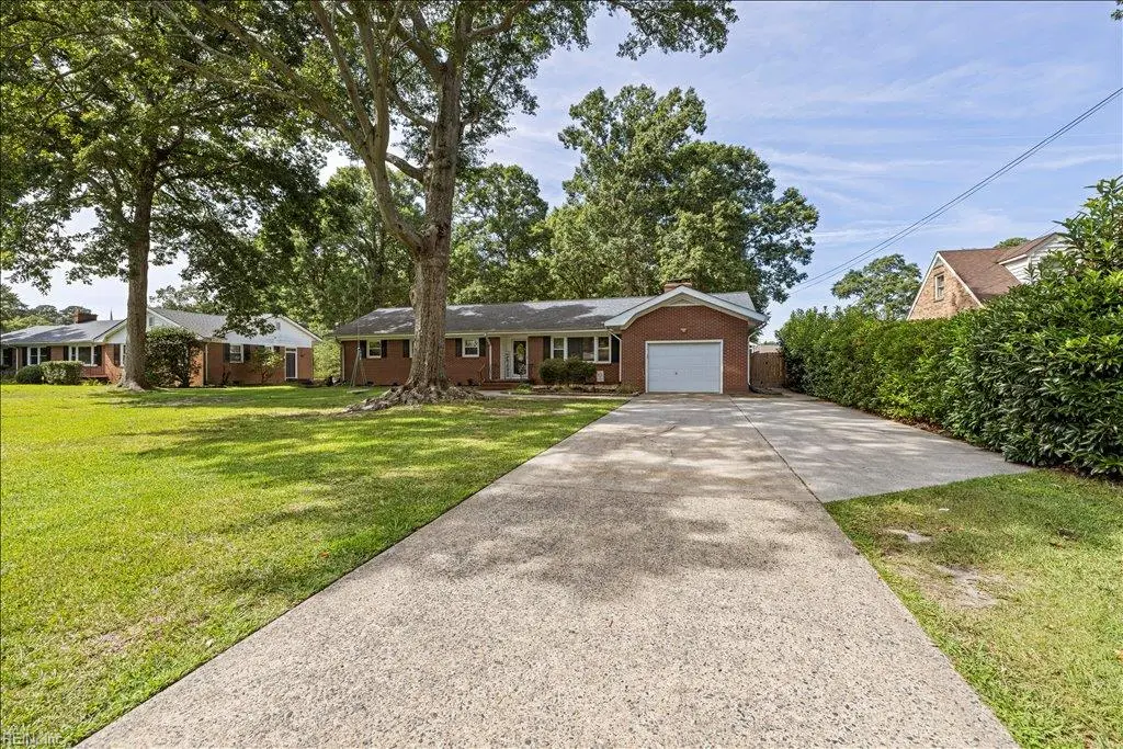 122 Ashley Road, Chesapeake, VA 23322 - #1