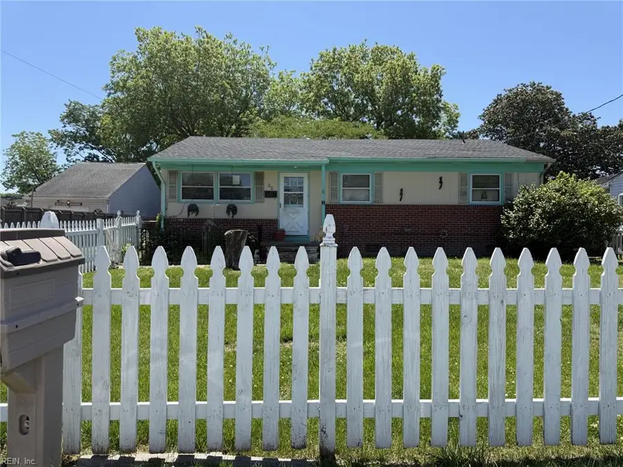 22 Kemper Avenue, Newport News, VA 23601 - #3