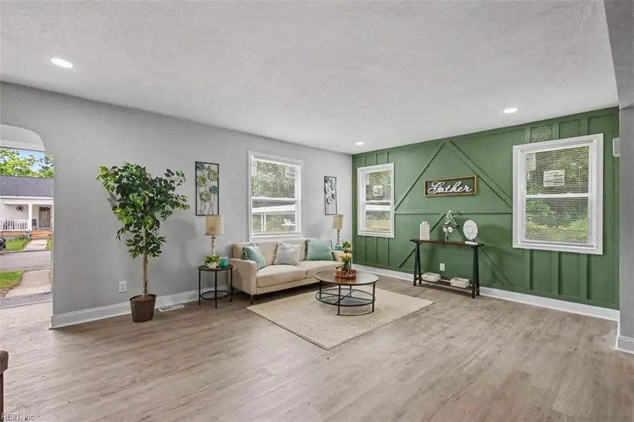 1805 Roanoke Avenue, Portsmouth, VA 23704 - #2