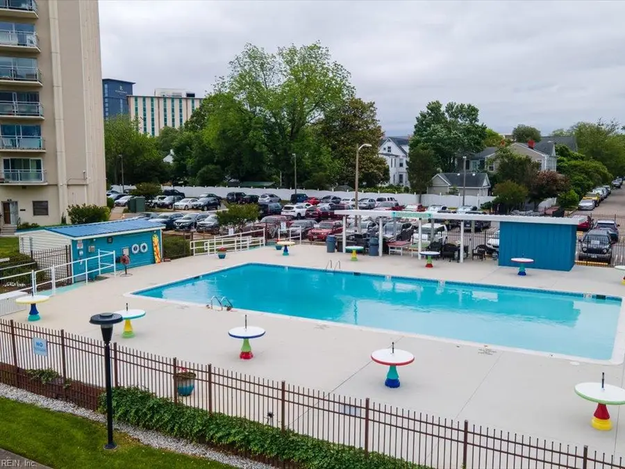 1 Crawford Parkway #1805, Portsmouth, VA 23704 - #2