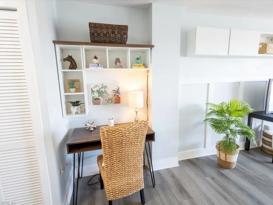 1 Crawford Parkway #1805, Portsmouth, VA 23704 - #3