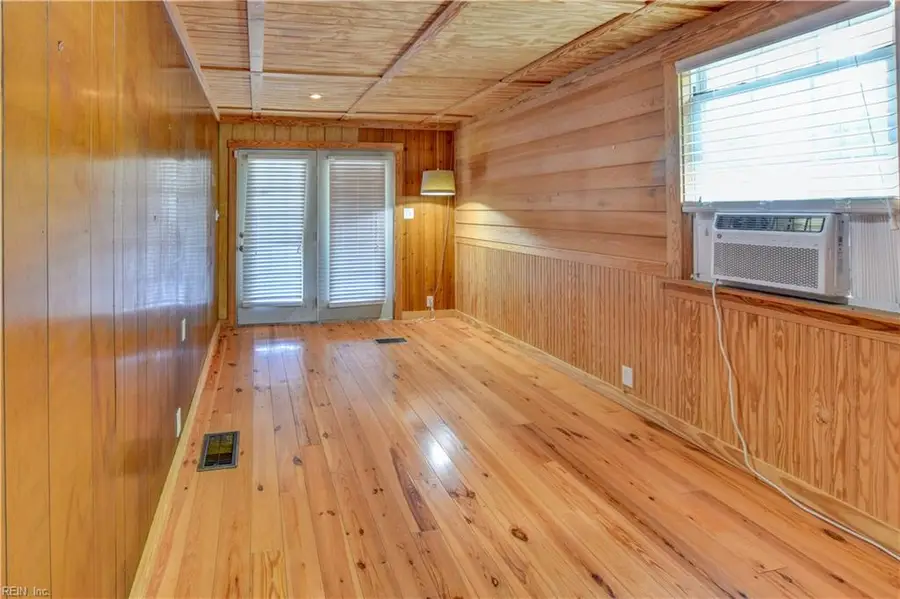 507 W Ocean View Avenue, Norfolk, VA 23503 - #3