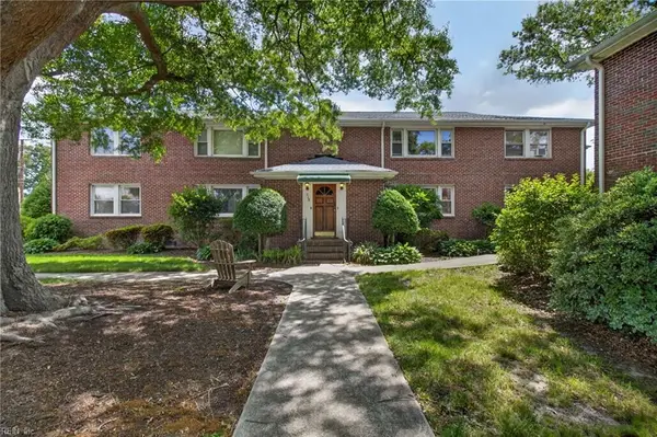 318 24th Street #2, Virginia Beach, VA 23451