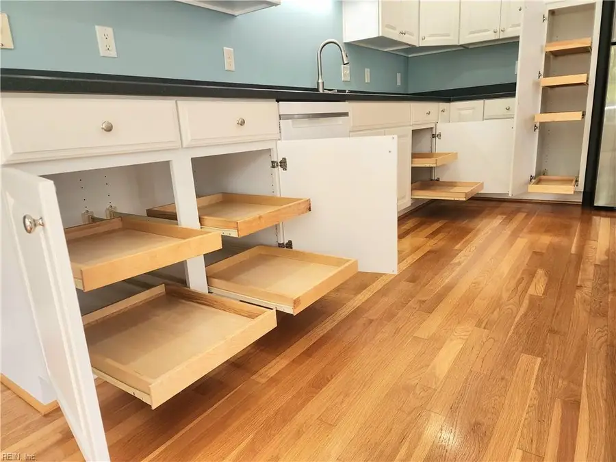 8270 Little England Road, Hayes, VA 23072 - #2