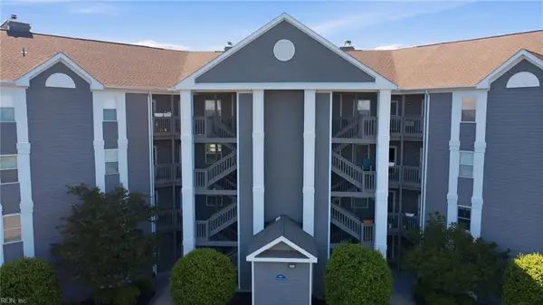 1024 Porte Harbour Arch #202, Hampton, VA 23664