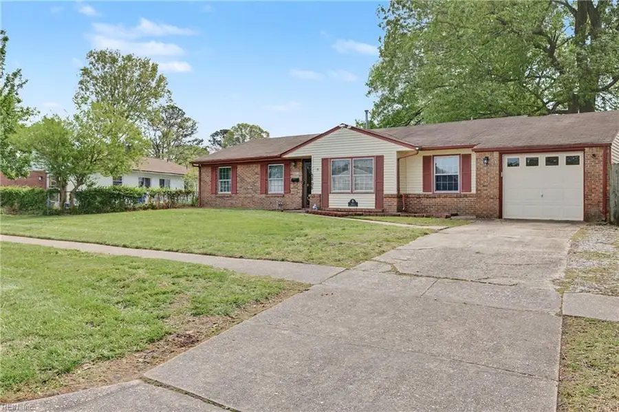 3805 S Plaza Trail, Virginia Beach, VA 23452 - #2