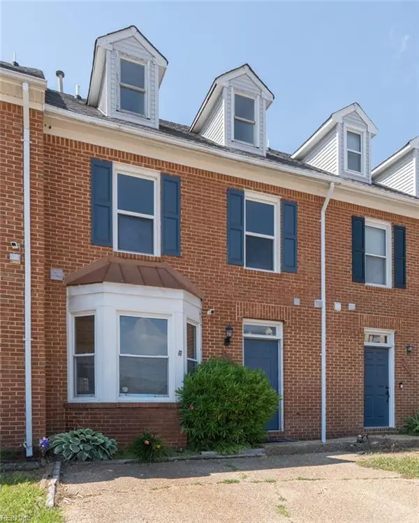 1209 Killington Square #104, Chesapeake, VA 23320