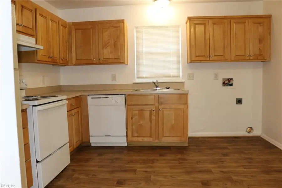 5844 E Hastings Arch, Virginia Beach, VA 23462 - #3