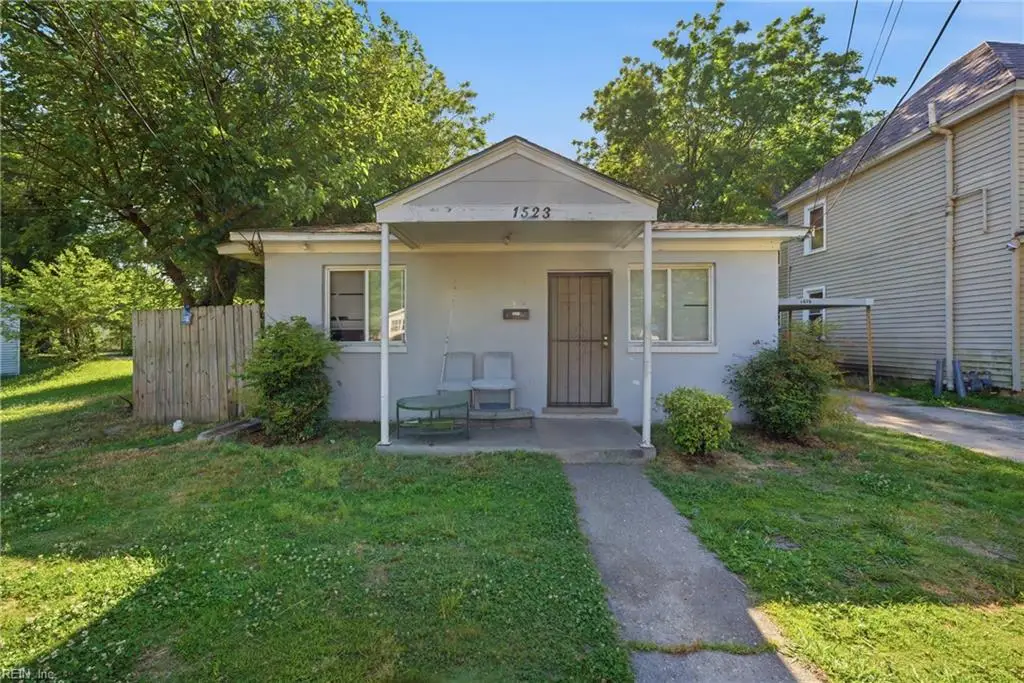 1525 Des Moines Avenue, Portsmouth, VA 23704 - #1
