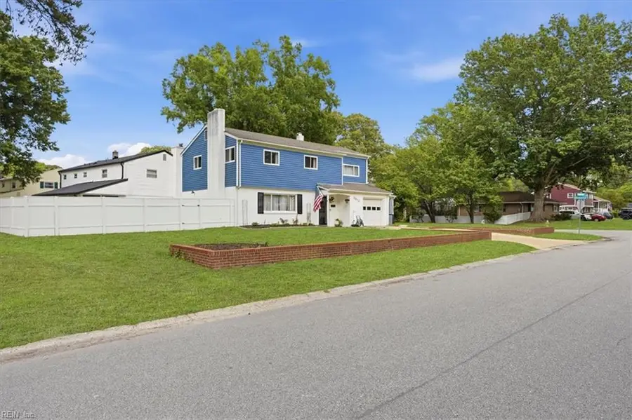 3912 Rumford Ln, Virginia Beach, VA 23452 - #2