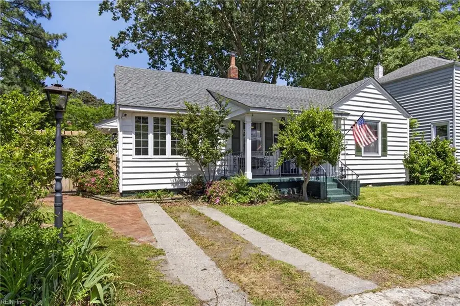 170 W Randall Avenue, Norfolk, VA 23503 - #2