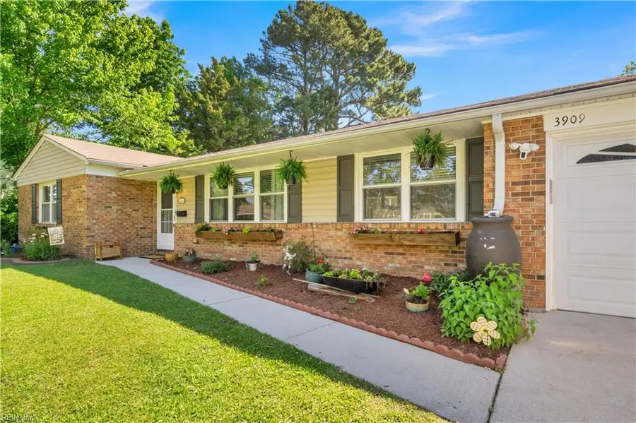 3909 Windsor Woods Boulevard, Virginia Beach, VA 23452 - #2