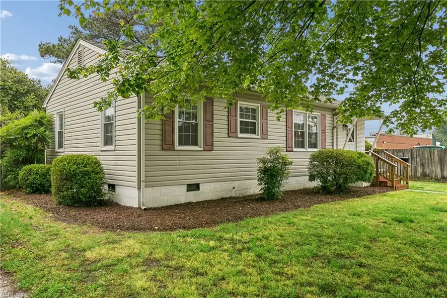 6 Hickory Hill Road, Hampton, VA 23666 - #2