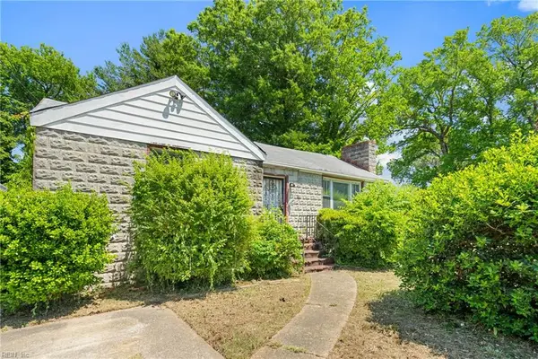 1233 Transylvania Avenue, Chesapeake, VA 23324