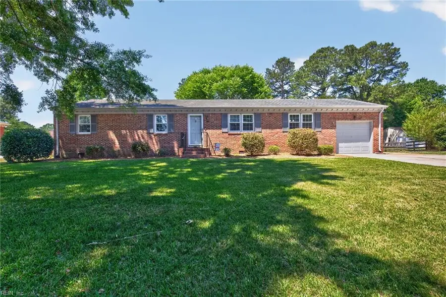 436 Fairfield Drive, Chesapeake, VA 23322 - #2