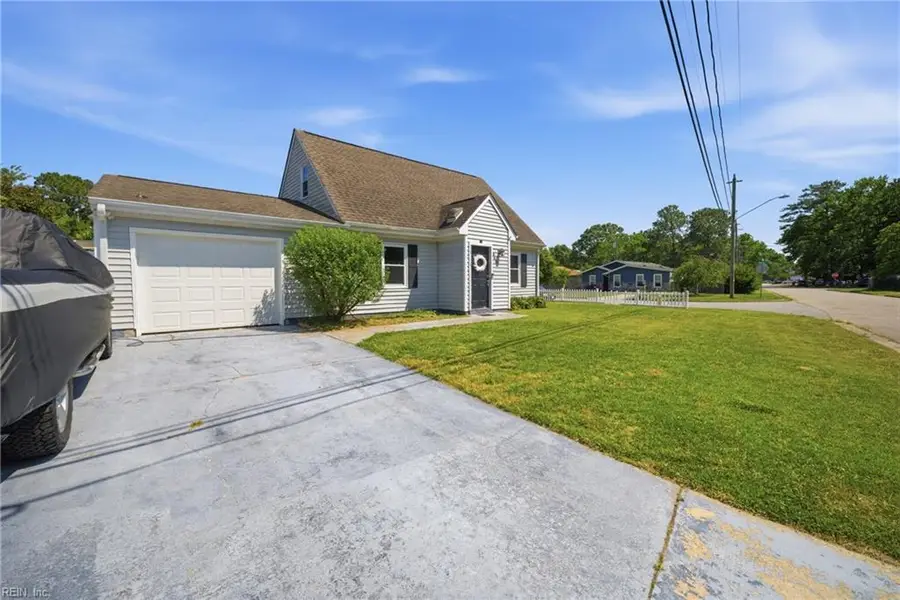 646 Garfield Avenue, Virginia Beach, VA 23452 - #2