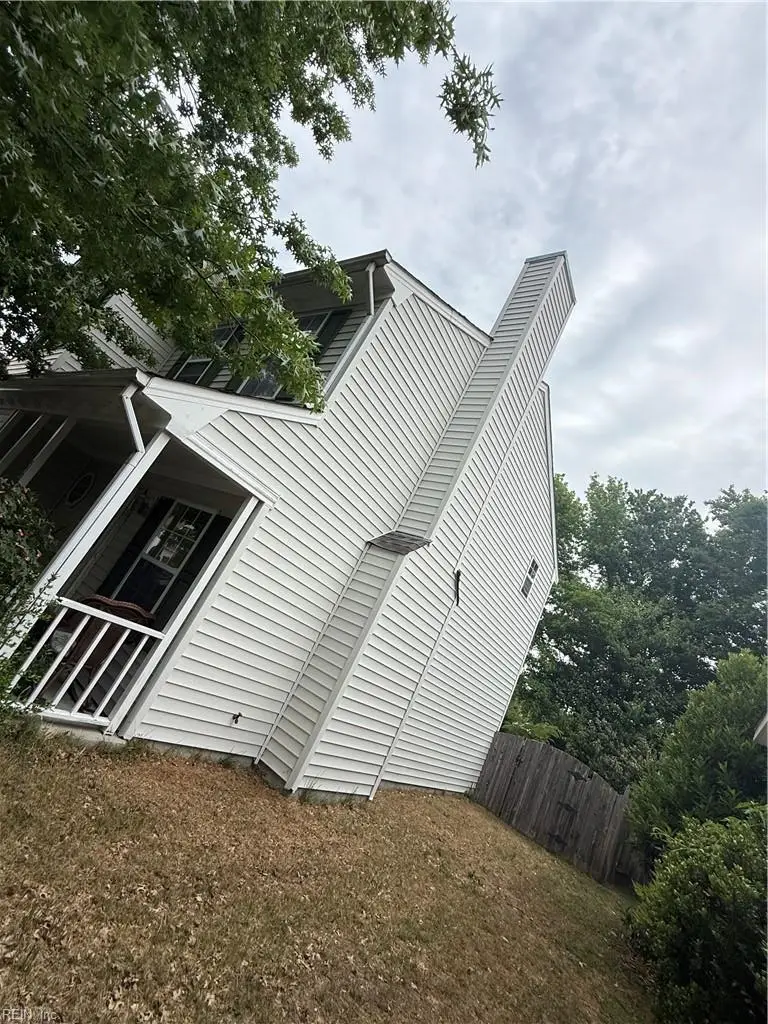 526 Windward Drive, Chesapeake, VA 23320 - #2