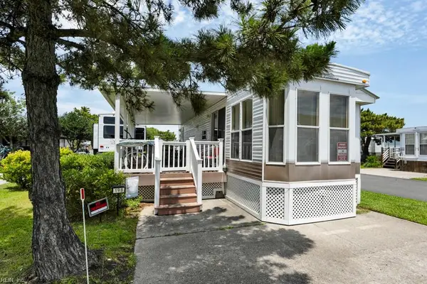 3665 Sandpiper Road #198, Virginia Beach, VA 23454