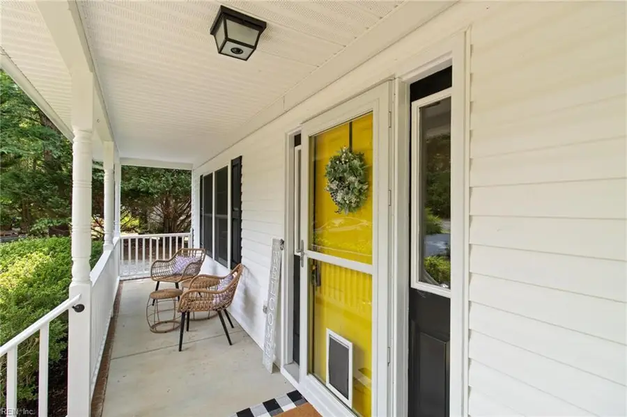 7383 Founders Mill Way E, Gloucester, VA 23061 - #2