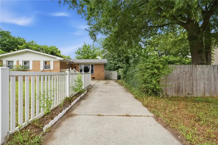 616 Powhatan Parkway, Hampton, VA 23661 - #3