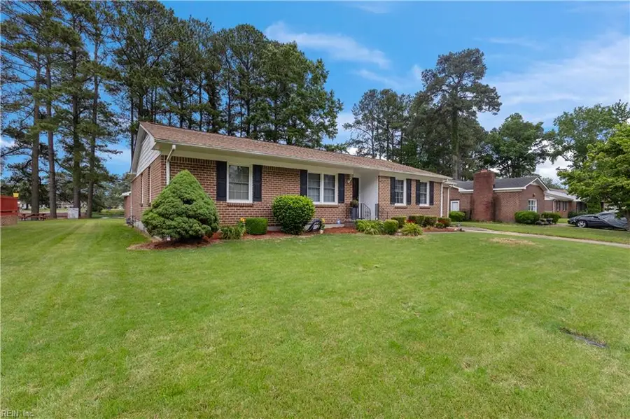 1116 Lakeview Drive, Portsmouth, VA 23701 - #2
