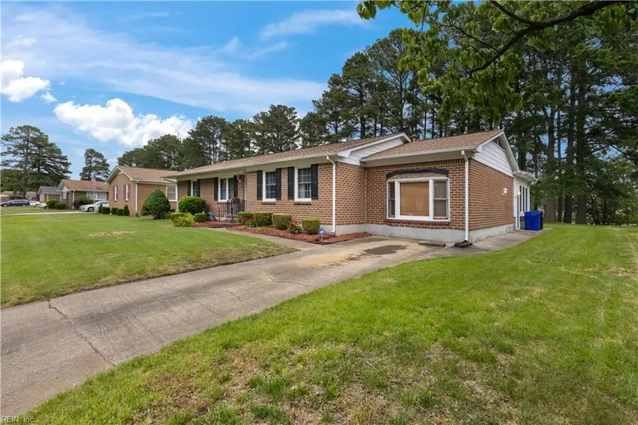 1116 Lakeview Drive, Portsmouth, VA 23701 - #3