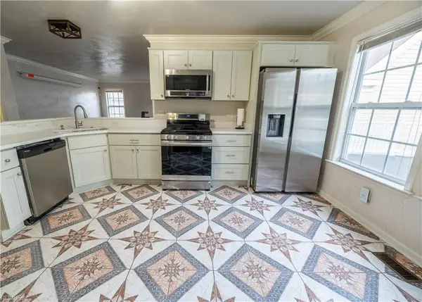114 E Indian River Road, Norfolk, VA 23523