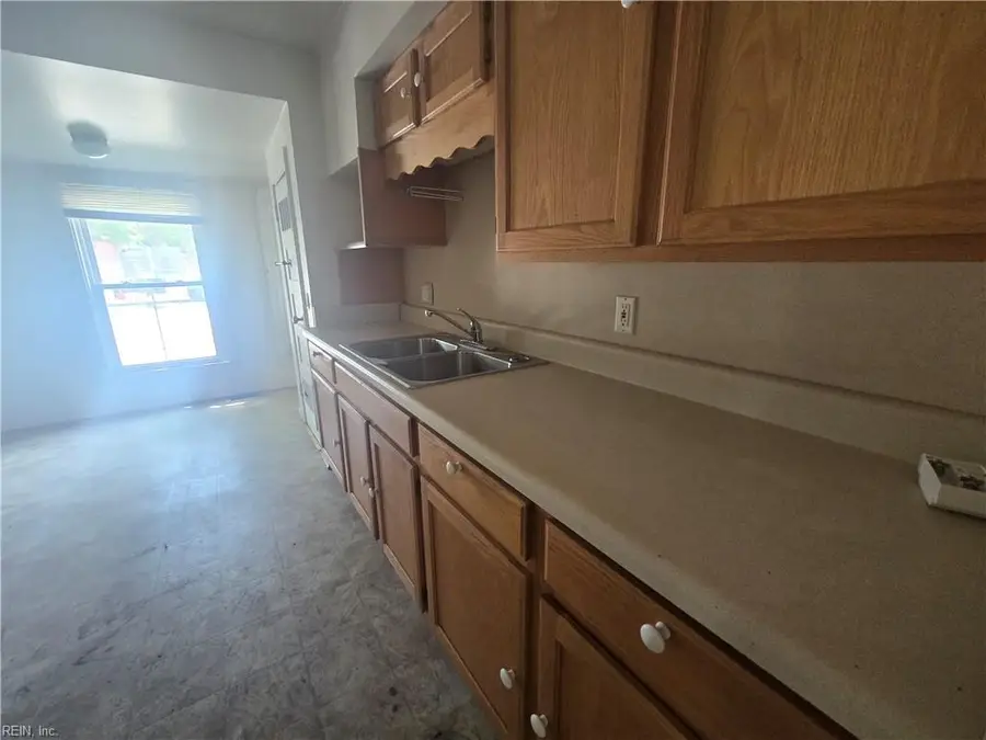 1400 Victory Boulevard, Portsmouth, VA 23702 - #3