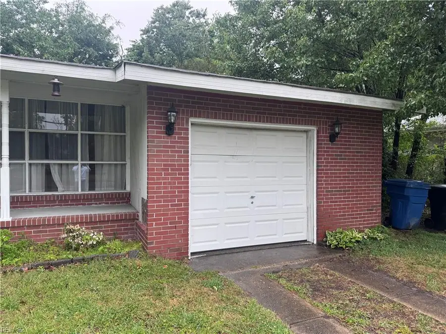 321 Caren Drive, Virginia Beach, VA 23452 - #2