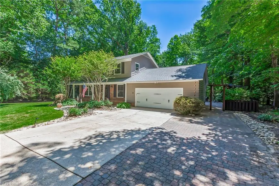 115 W Queens Drive, Williamsburg, VA 23185 - #2