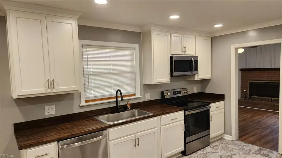 316 Sourwood Drive, Hampton, VA 23666 - #3