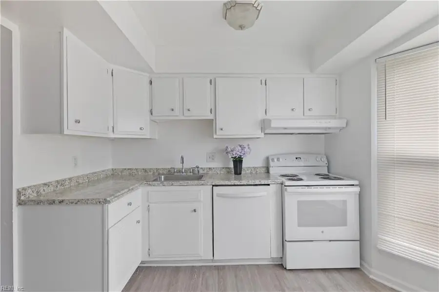 609 Hustings Court Lane, Virginia Beach, VA 23452 - #3