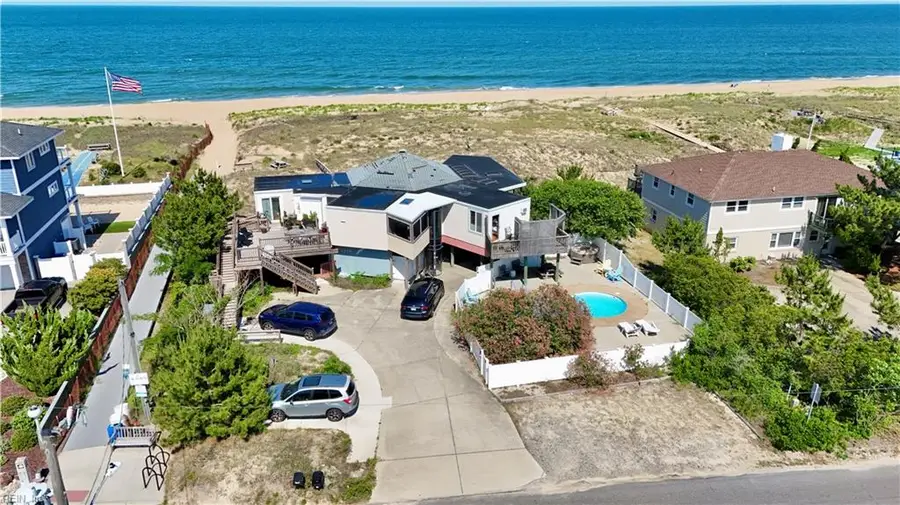 2228 Sandfiddler Rd Road, Virginia Beach, VA 23456 - #2
