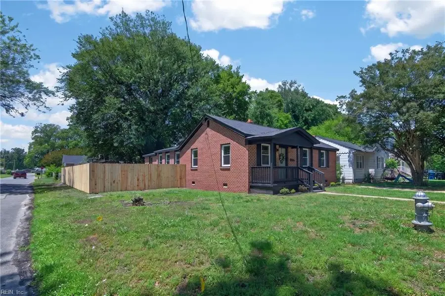 2420 Charleston Avenue, Portsmouth, VA 23704 - #2