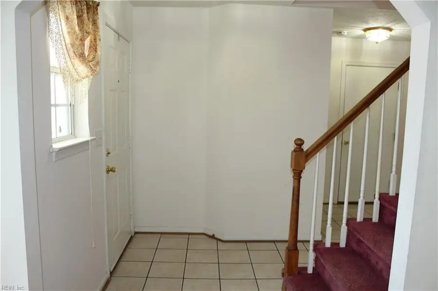 54 Locksley Drive, Hampton, VA 23666 - #3