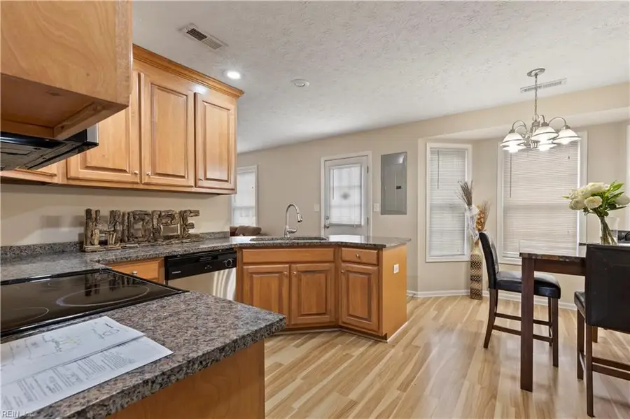 324 West Queen Street, Hampton, VA 23669 - #2