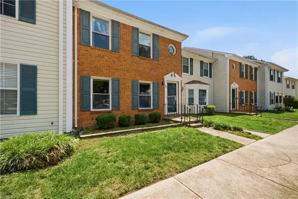8 N Gawain Way, Hampton, VA 23669
