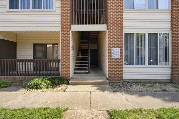 28 Pacific Drive #2, Hampton, VA 23666