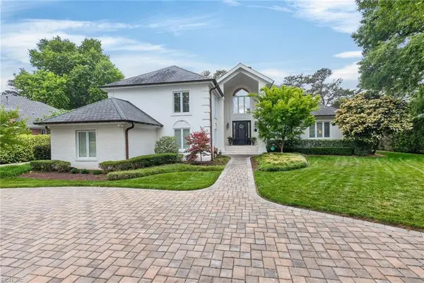 100 Holly Crescent, Virginia Beach, VA 23451