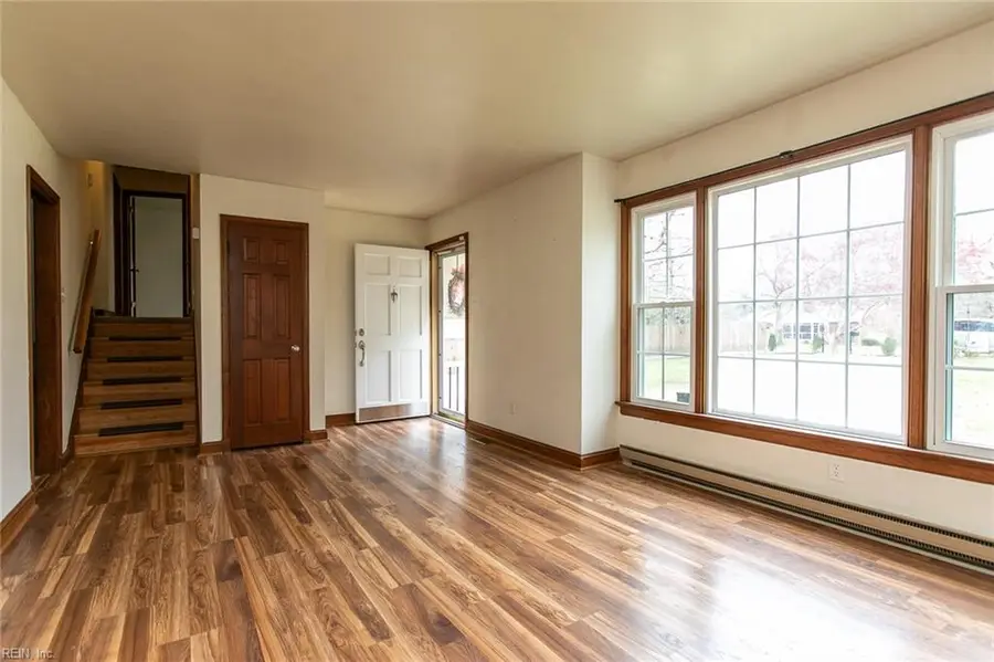 404 Bunker Circle, Sandston, VA 23150 - #2