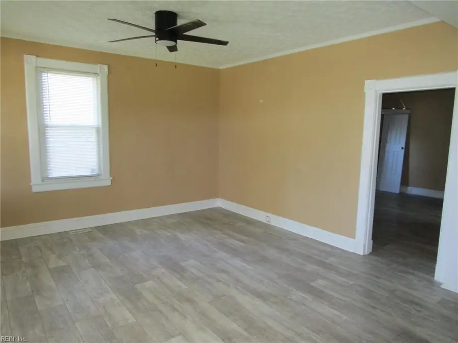 406 Lee Street, Hampton, VA 23669 - #3