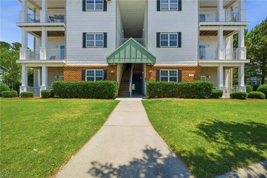 2424 Chancery Lane #303, Chesapeake, VA 23321 - #1