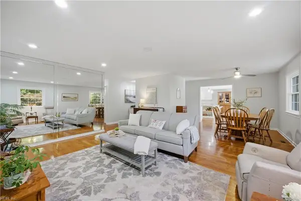 3712 N Queensgrove Circle, Virginia Beach, VA 23452