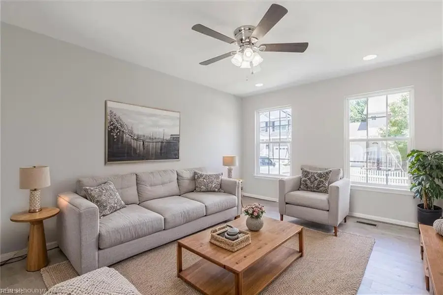 925 Fayette Street, Portsmouth, VA 23704 - #3