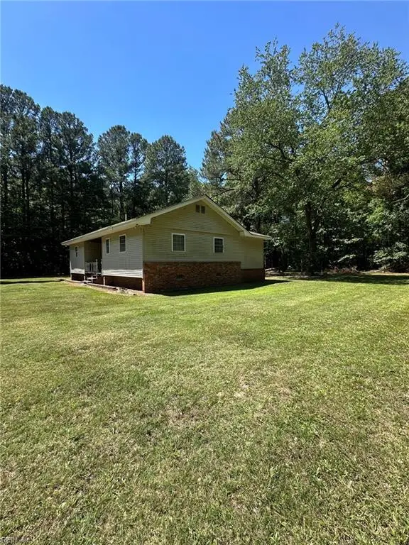 36121 Broadwater Road, Ivor, VA 23866
